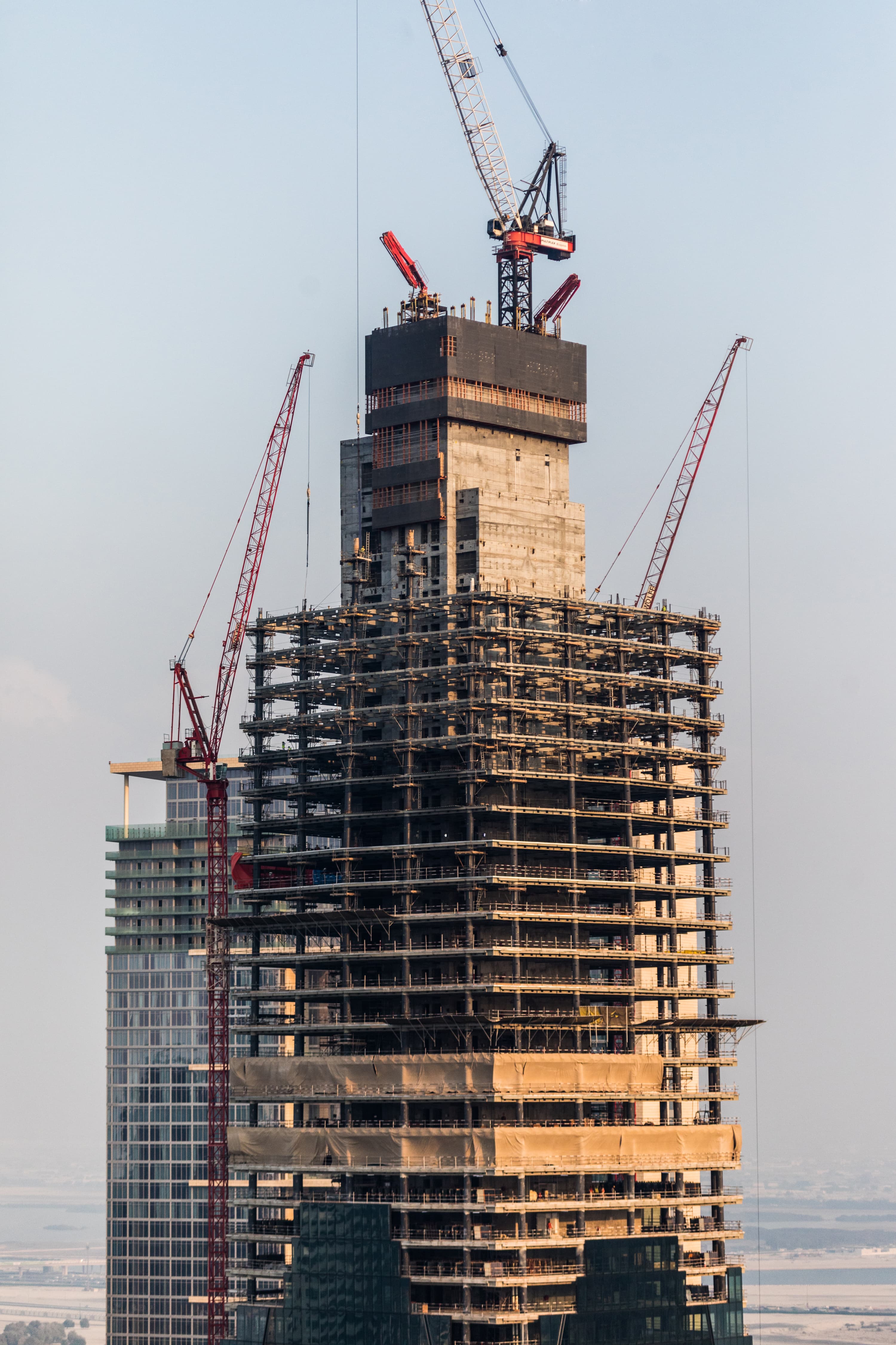 مشروع TOWER CRANE وأعمال الطابوق